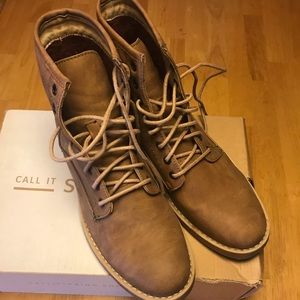 Men’s boots size 10